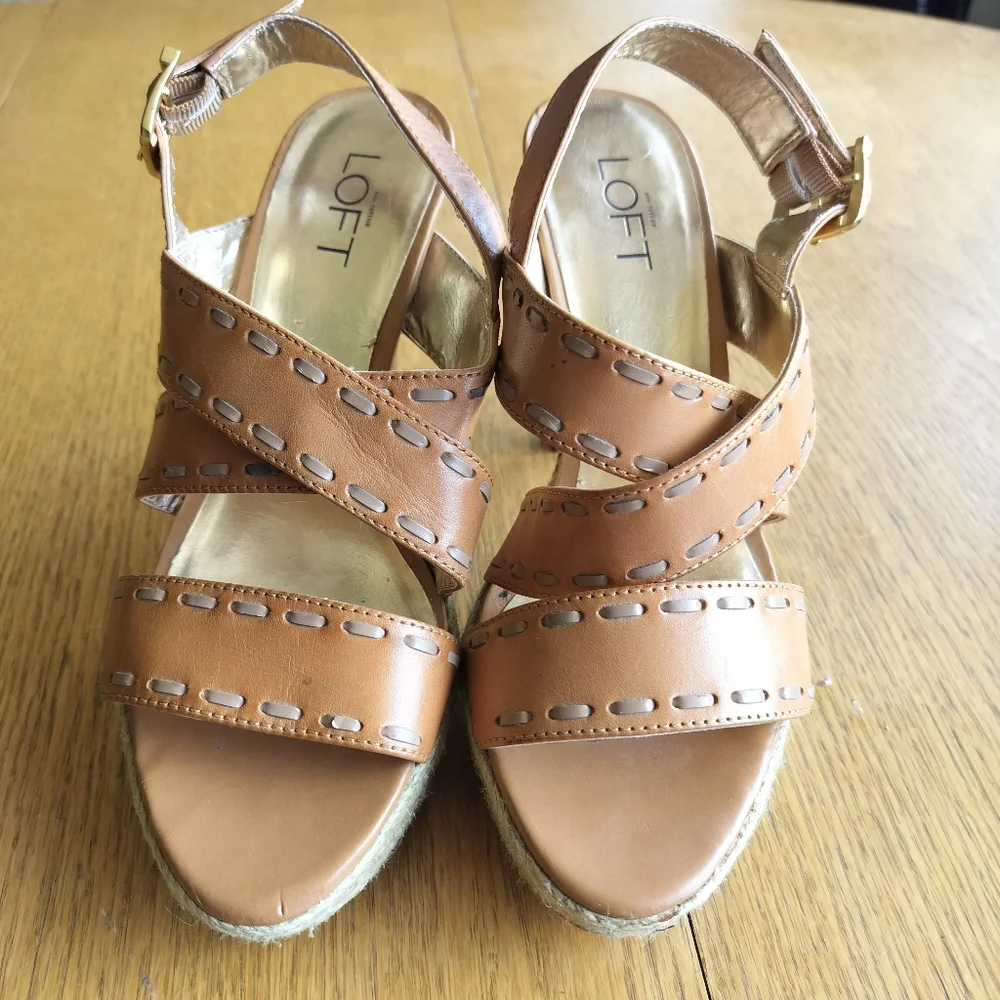 Ann Taylor LOFT Brown Leather Stitching Platform Heels Women's Size 6M